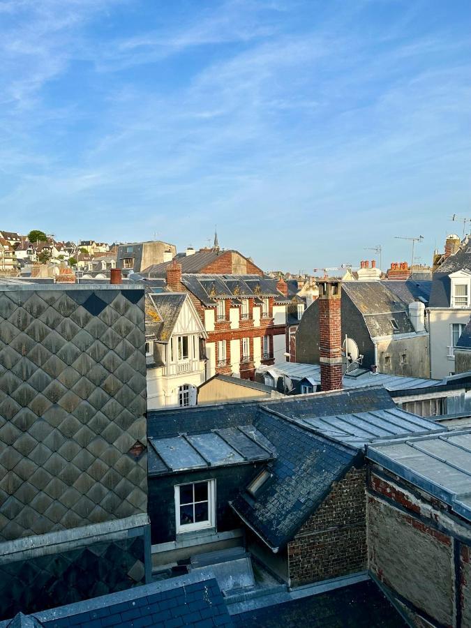 Studio Hissez Haut - Idealement Place, Plage, Restaurants, Commerces Trouville-sur-Mer Buitenkant foto